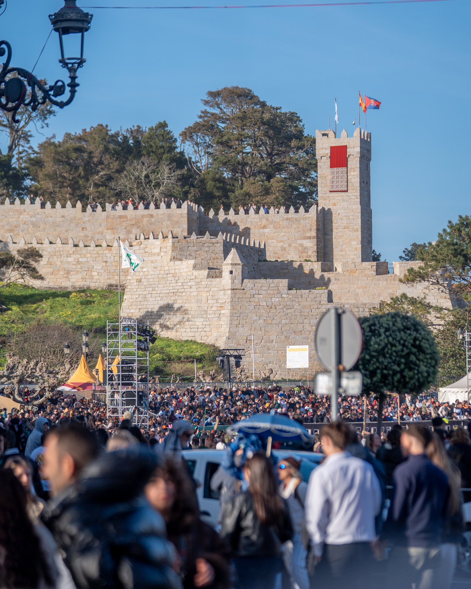 Festa da Arribada de Baiona — batalla naval y mercado medieval
