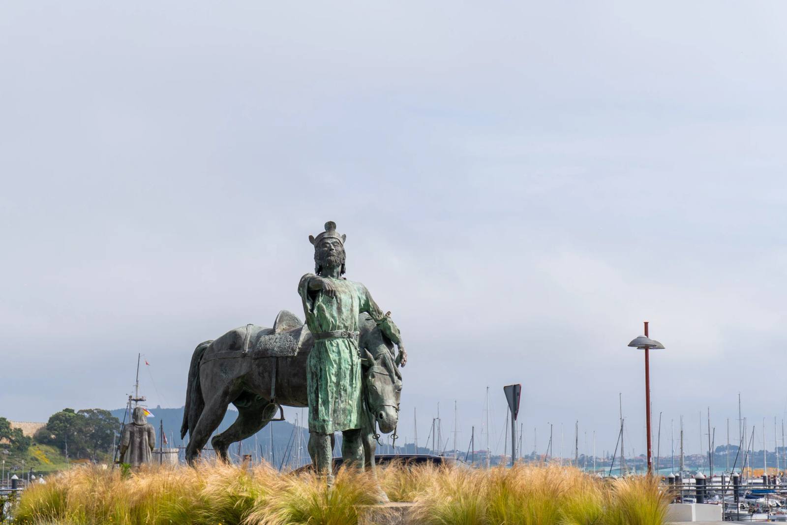 Monumento Alfonso XII — Baiona, Galicia