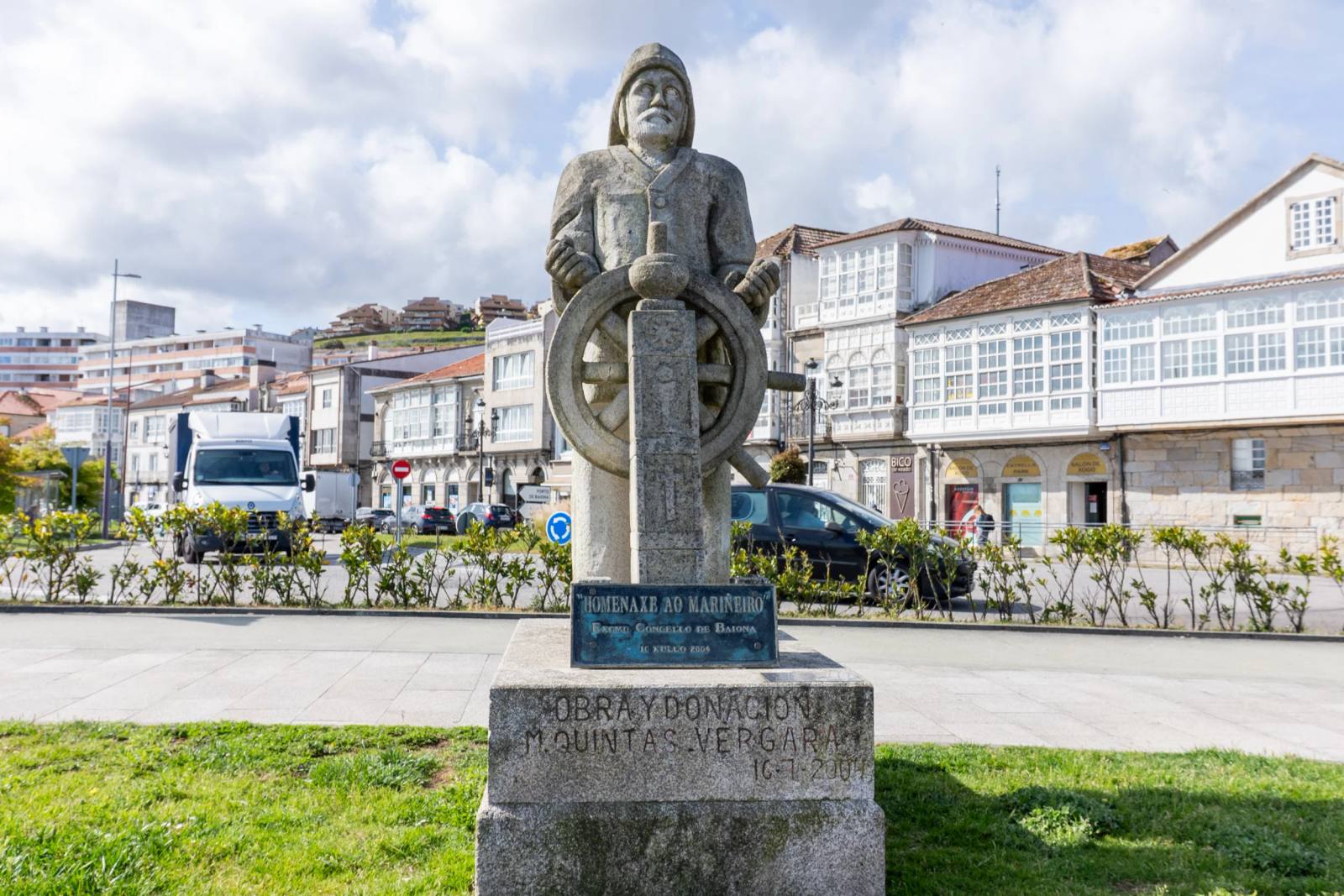 Homenaxe ao Mariñeiro — Baiona, Galicia